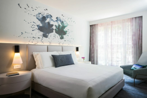 lorien hotel
