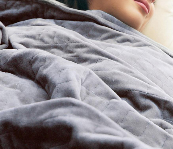 Unbiased DreamHug Weighted Blanket Review (2020) | Tuck Sleep