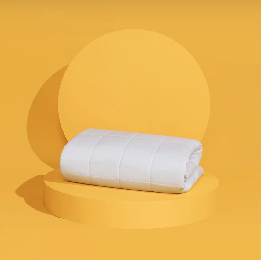 Best Overall – Slumber Cloud Lightweight Comforter
